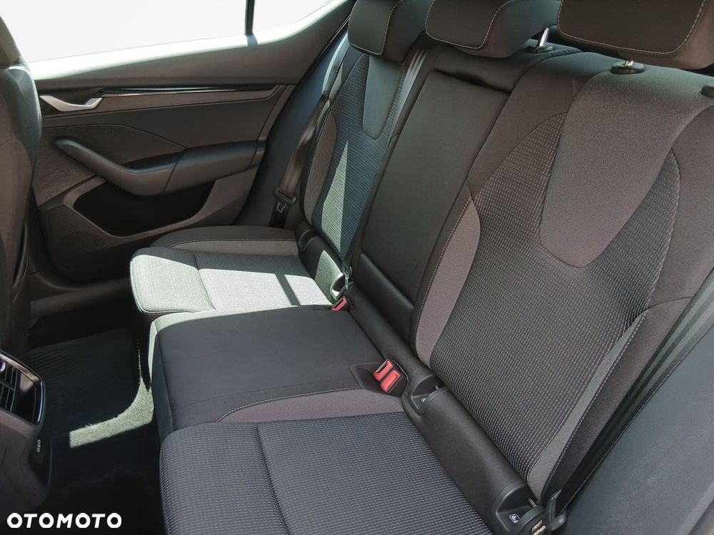 Skoda Octavia 1.5 TSI mHEV Selection DSG - 13
