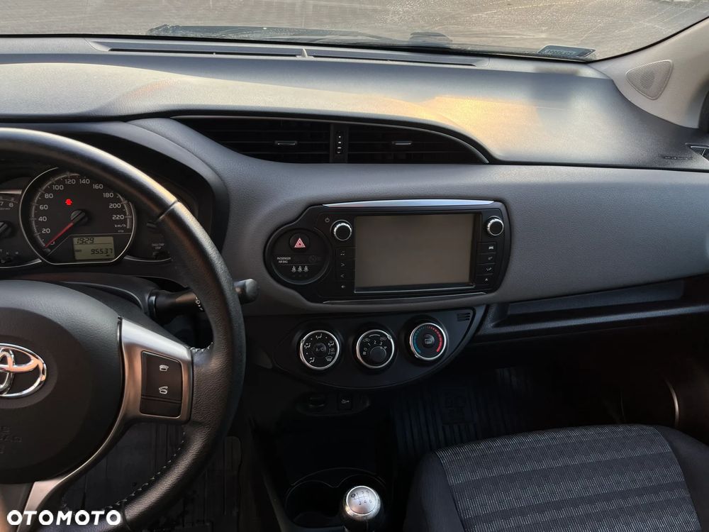 Toyota Yaris 1.33 Premium EU6 - 8