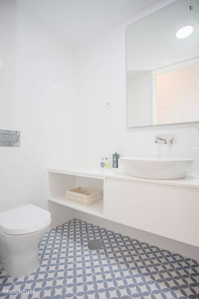 Apartamento com 1 quartos - localizado em Cedofeita Porto - Grande imagem: 3/27