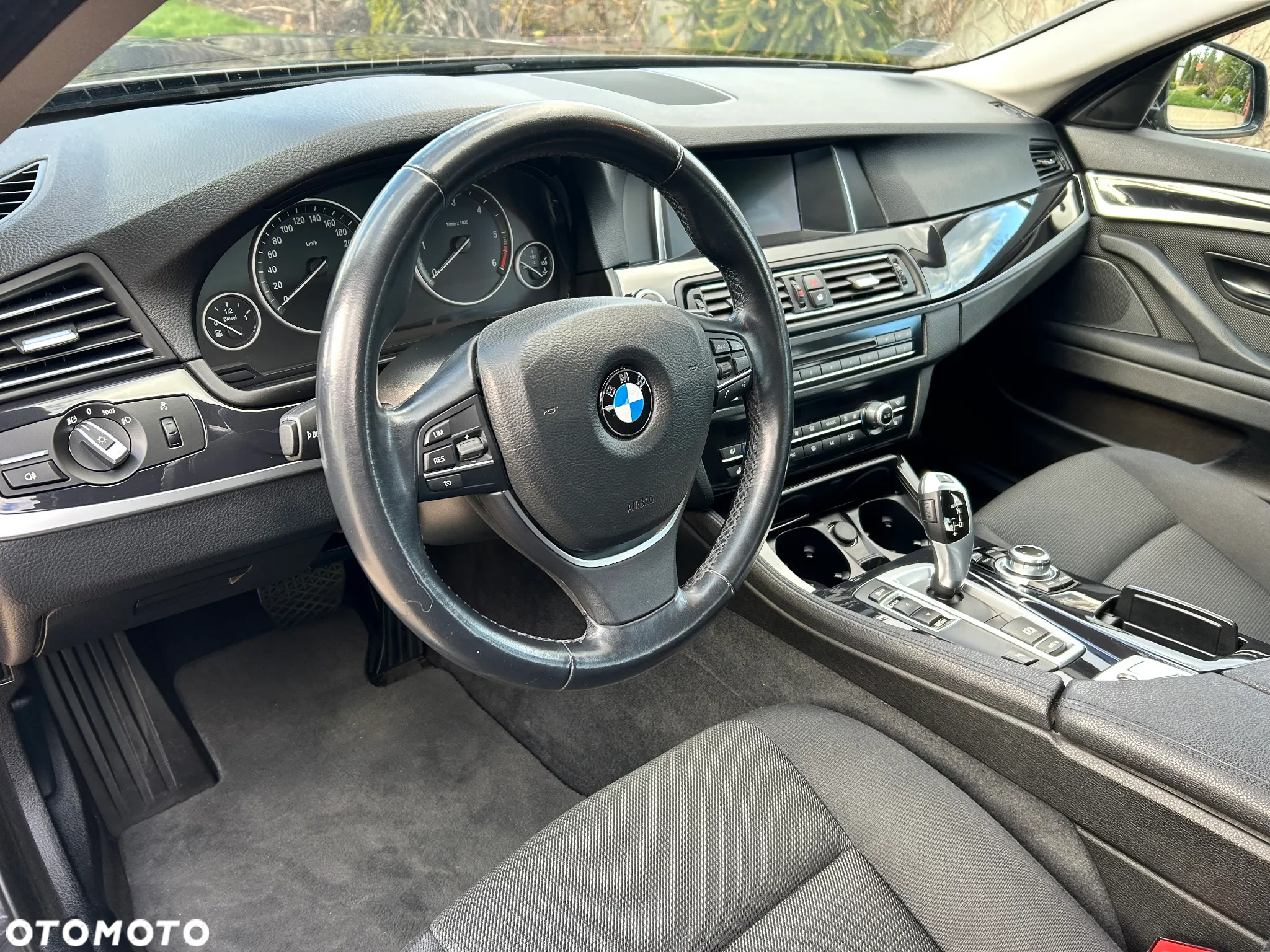 BMW Seria 5 518d - 10