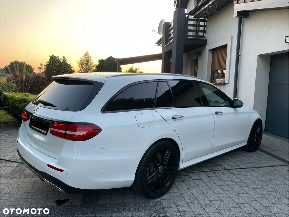 Mercedes-Benz Klasa E - 32