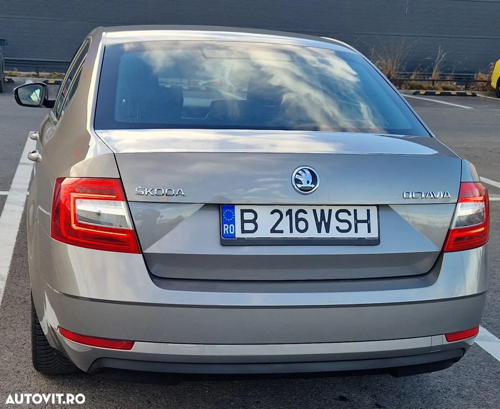 Skoda Octavia 1.6 TDI DSG Ambition - 9