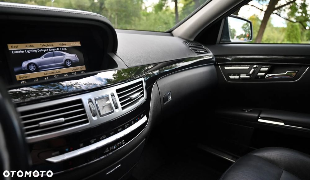Mercedes-Benz Klasa S 500 BlueEFFICIENCY 7G-TRONIC - 27