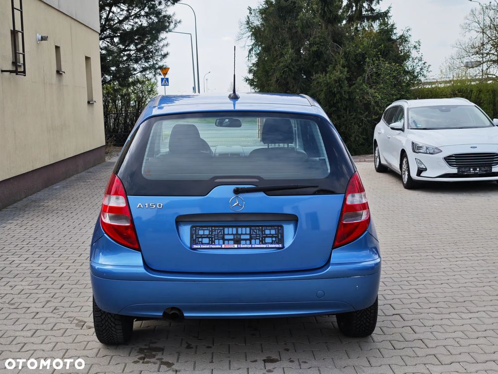 Mercedes-Benz Klasa A 150 Classic Edition 10 - 11