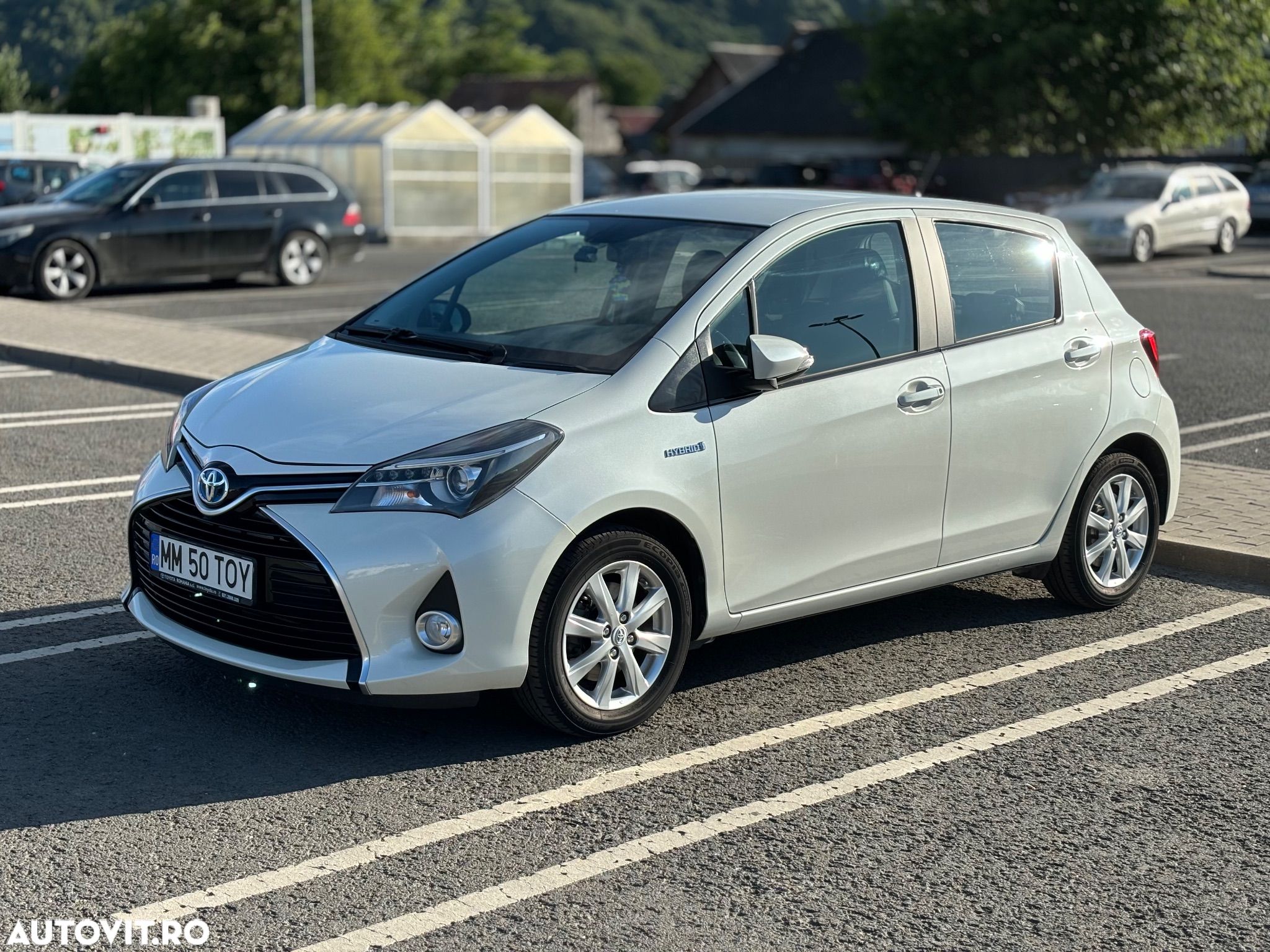 Toyota Yaris 1.5 VVT-i HSD Sol - 1