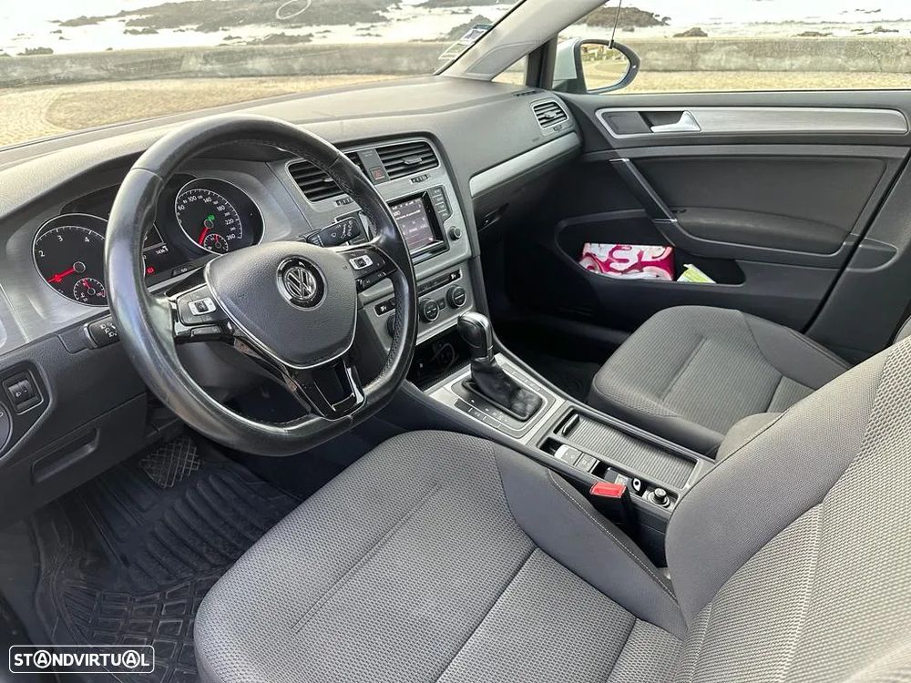 VW Golf 1.6 TDi Confortline DSG - 2