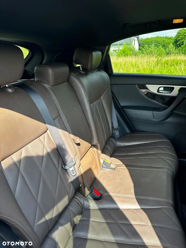 Infiniti Q70 3.0d S Premium - 5