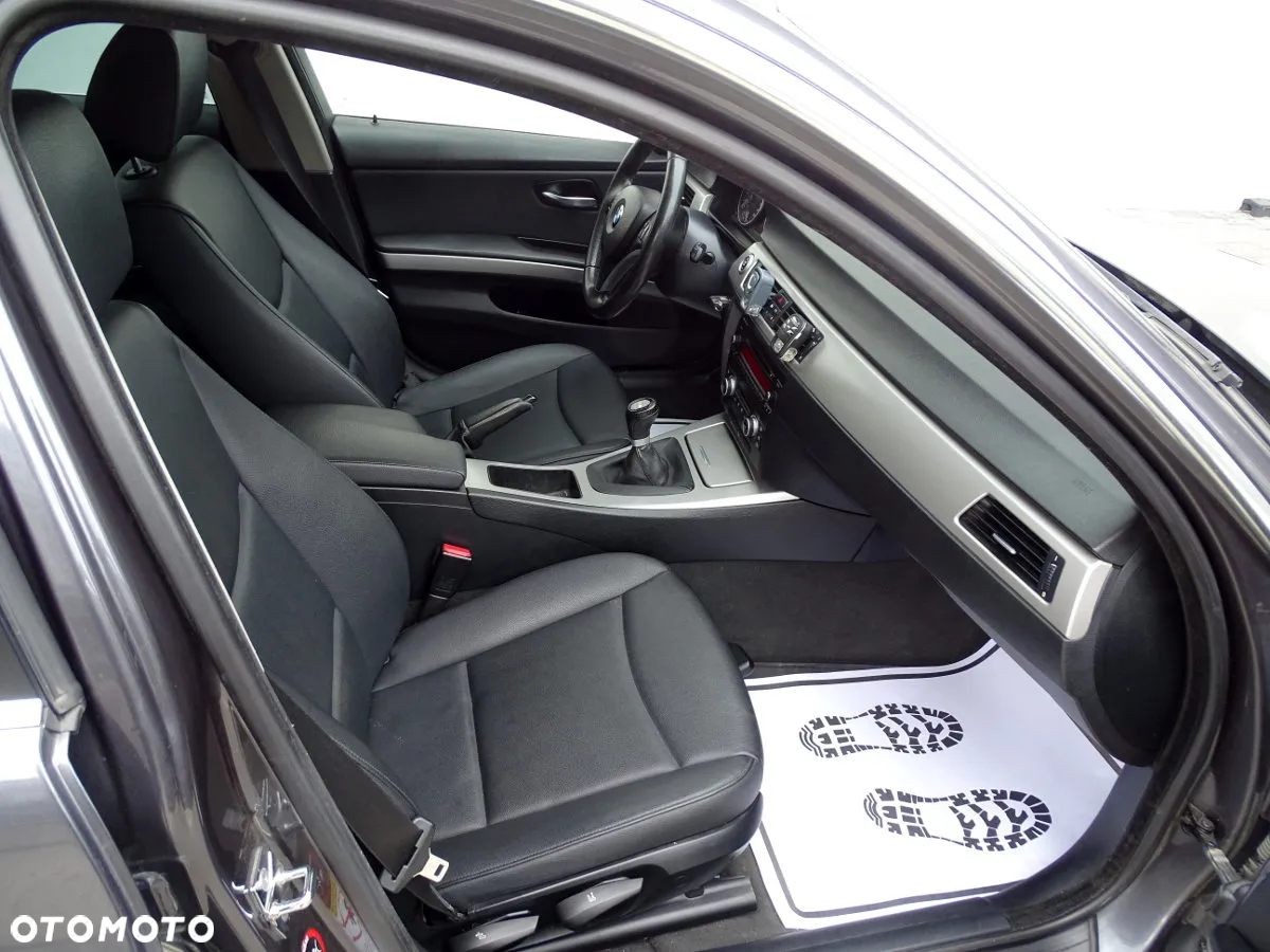 BMW Seria 3 330xd DPF Touring - 11