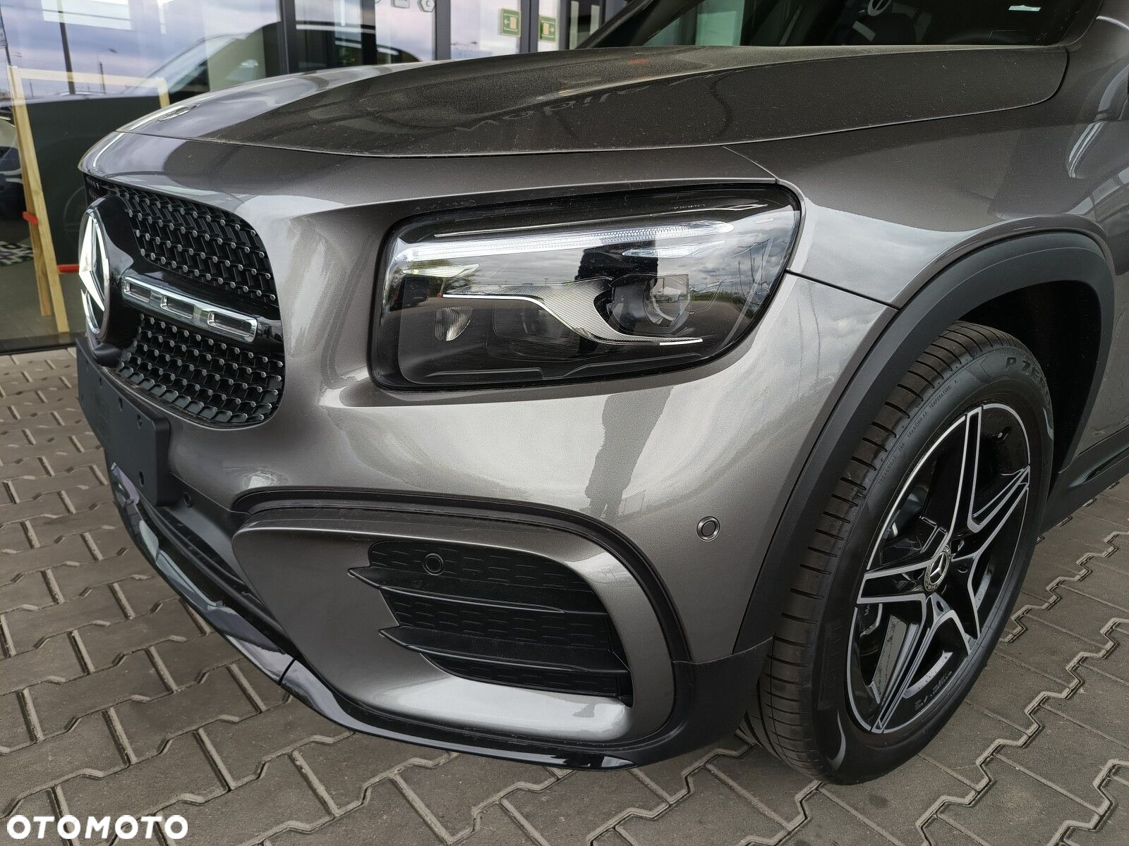 Mercedes-Benz GLB - 9