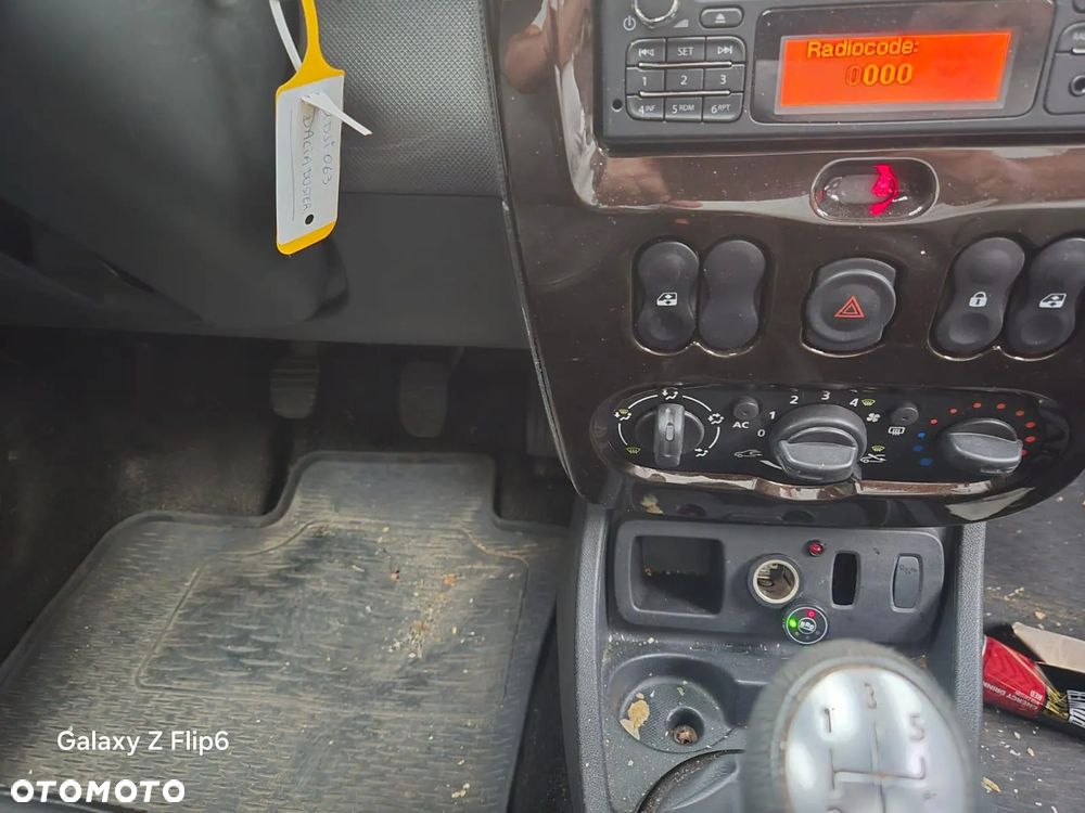 Dacia Duster 1.6 16V 105 4x2 Essentiel - 9