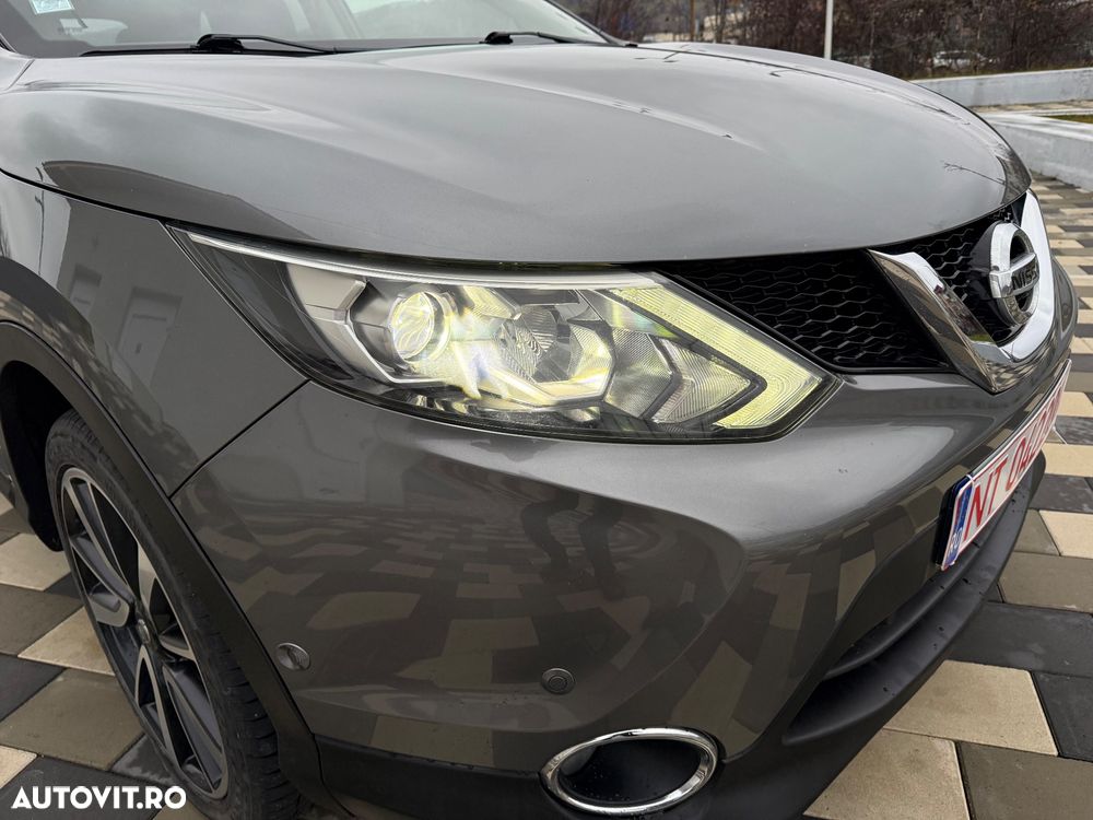 Nissan Qashqai 1.6 DCI Xtronic TEKNA - 27