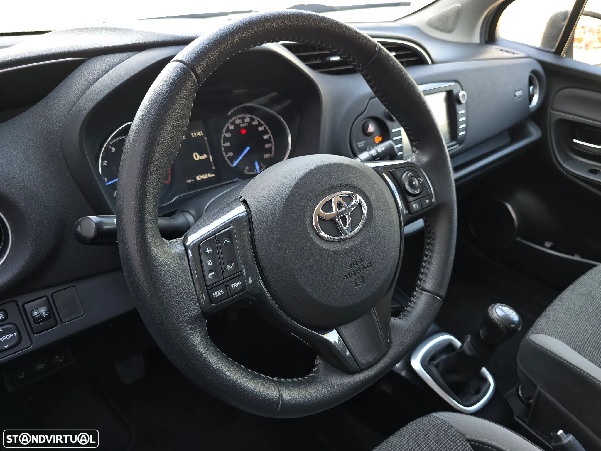 Toyota Yaris 1.0 VVT-i Y20 Club - 13