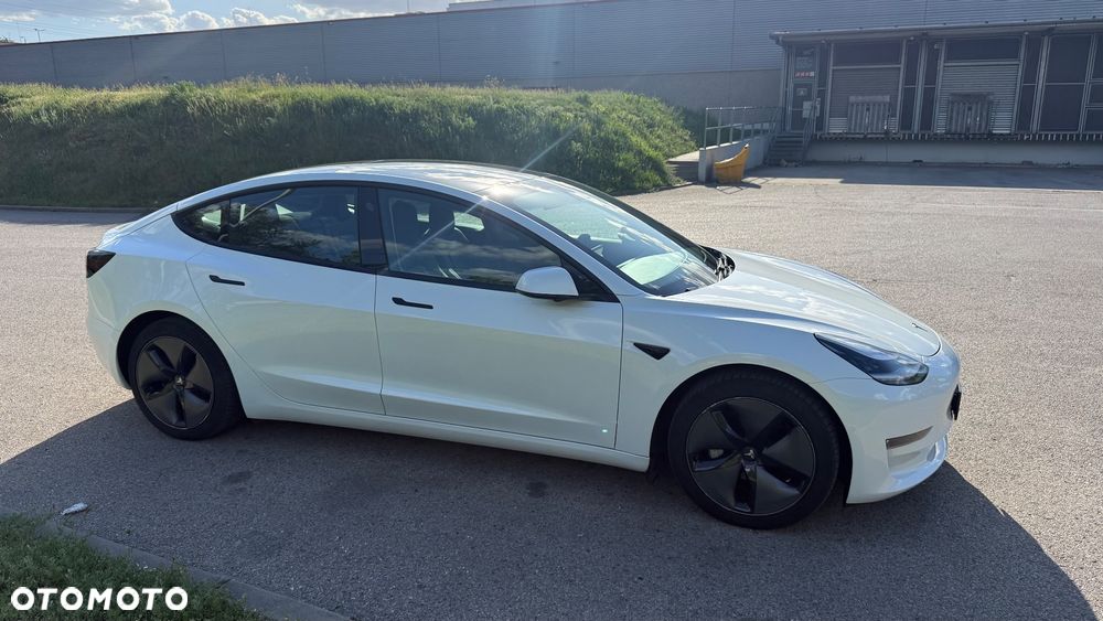Tesla Model 3 - 33