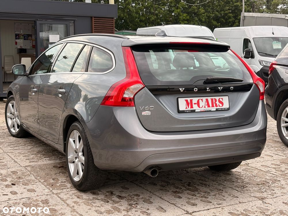 Volvo V60 D3 Momentum Core - 6