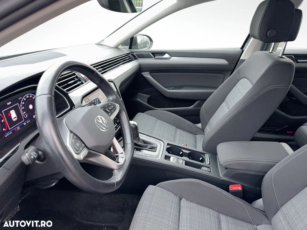 Volkswagen Passat Variant 2.0 TDI SCR DSG Business - 9