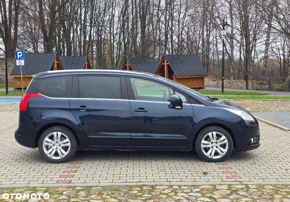 Peugeot 5008 - 3