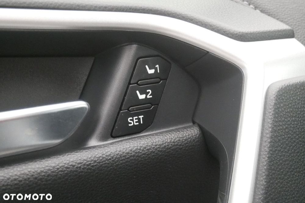 Toyota RAV4 - 38