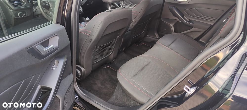 Ford Focus SW 1.5 EcoBlue S&S ST-LINE X - 11