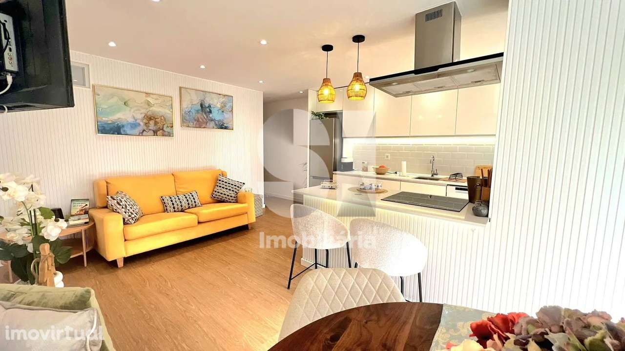 T1+1 Remodelado, Mobilado, c/Garagem e Ótimas Áreas - Grande imagem: 4/15