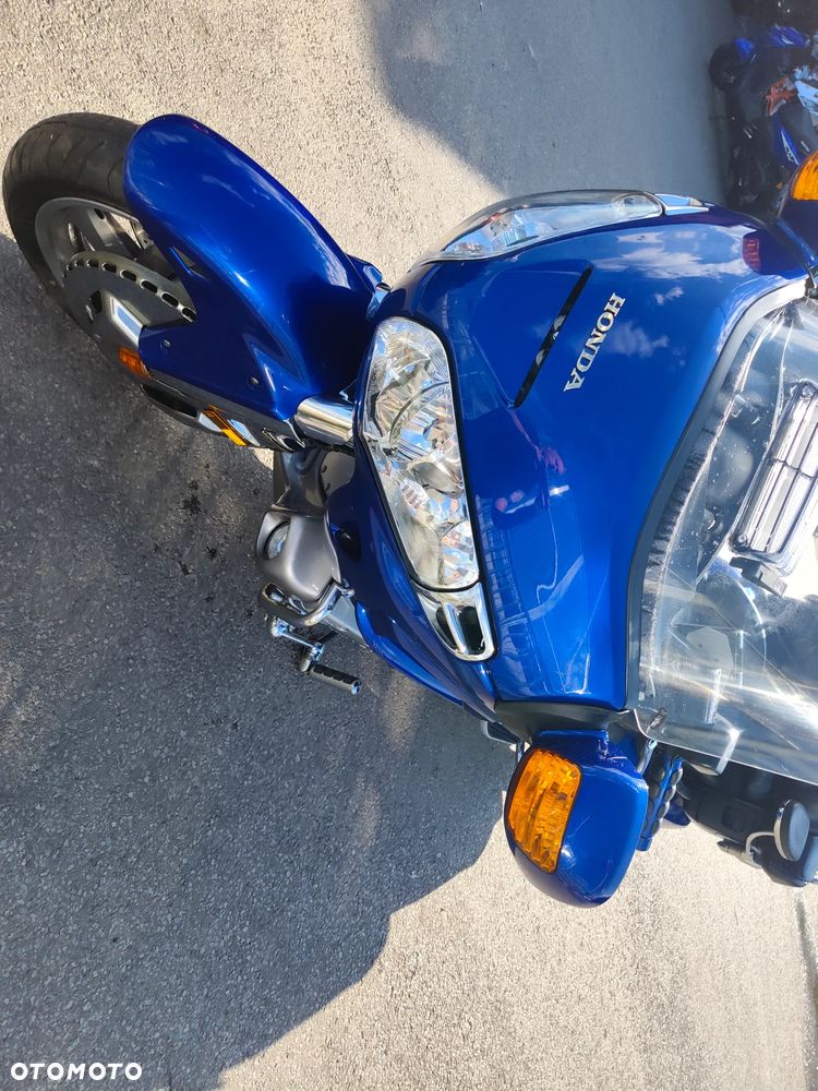 Honda GL - 6