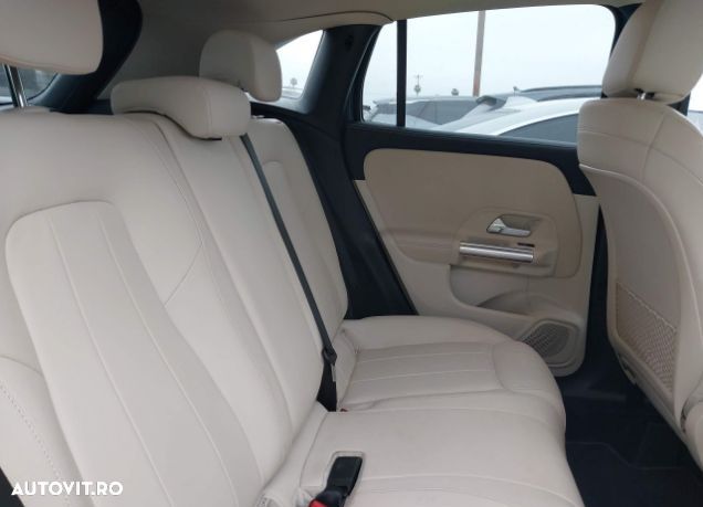Mercedes-Benz GLA 250 8G-DCT - 8