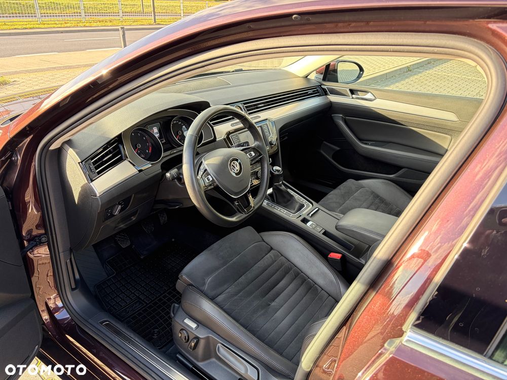 Volkswagen Passat 1.8 TSI BMT Highline - 13