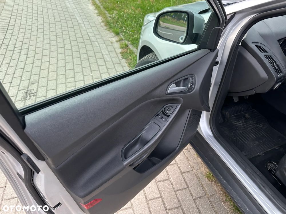 Ford Focus - 13