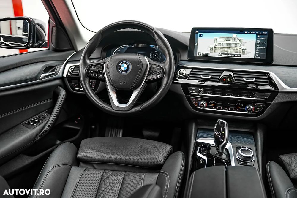 BMW Seria 5 530e Aut. - 14
