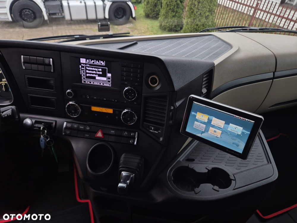 Mercedes-Benz 1845 - 22