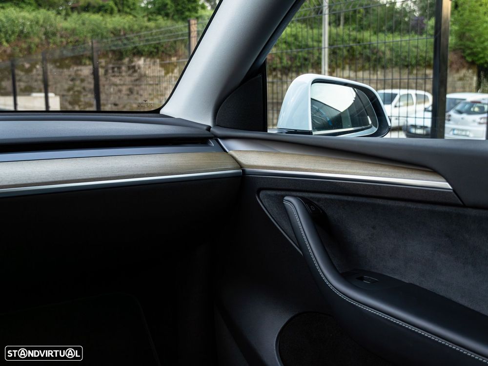 Tesla Model Y Tração Traseira - 13