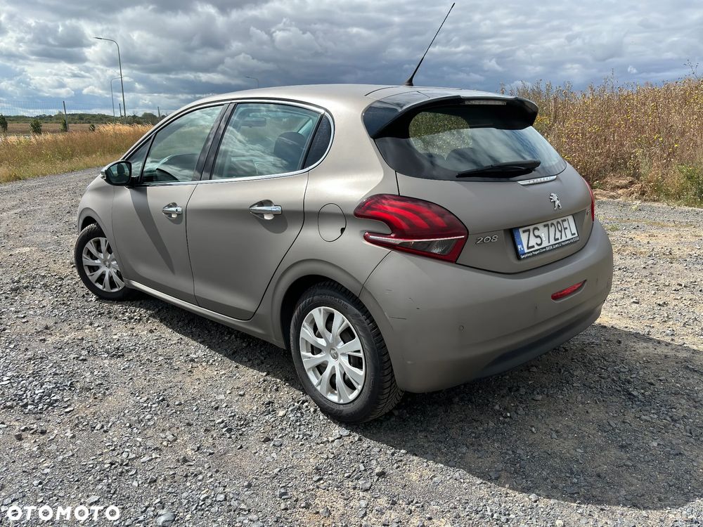 Peugeot 208 - 3
