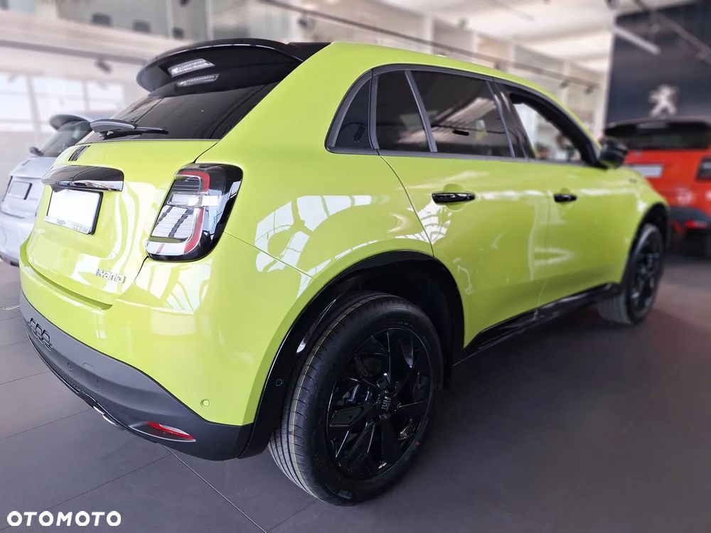 Fiat 600 1.2 Turbo Sport eDCT - 4