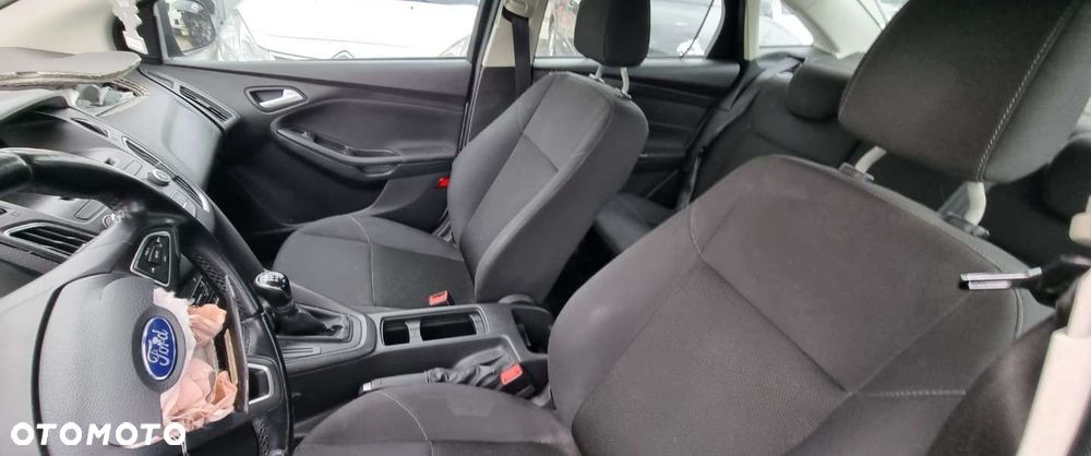 Ford Focus - 8