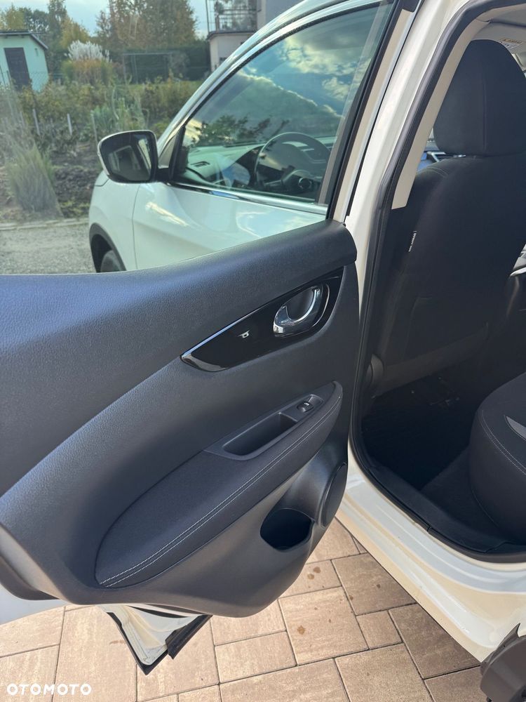 Nissan Qashqai - 25