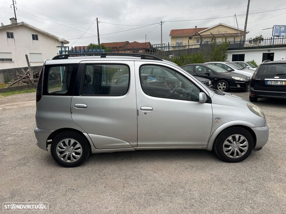 Toyota Yaris Verso 1.4 D-4D Sol - 27