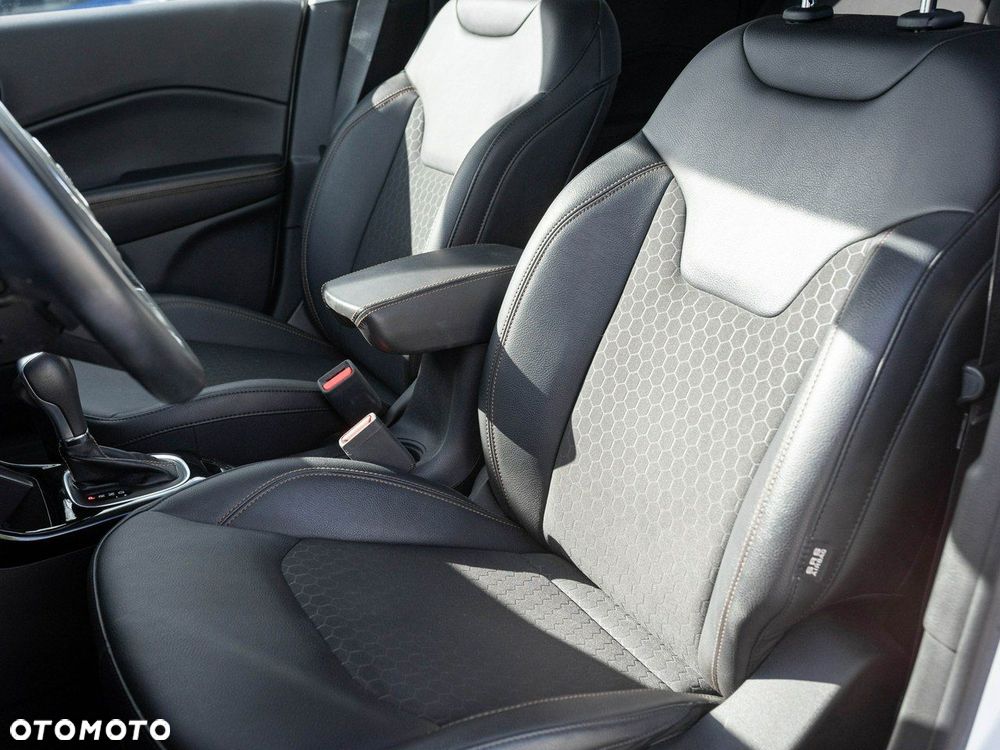 Jeep Compass 1.3 TMair Limited FWD S&S DDCT - 12