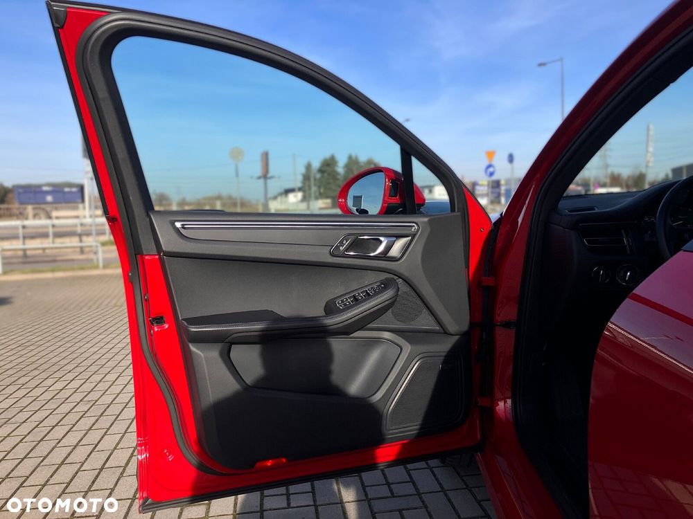 Porsche Macan T - 22