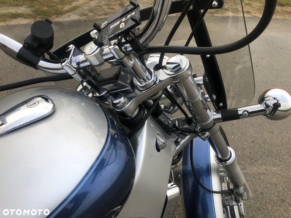 Suzuki Intruder - 17
