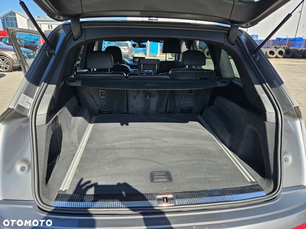 Audi Q7 - 12