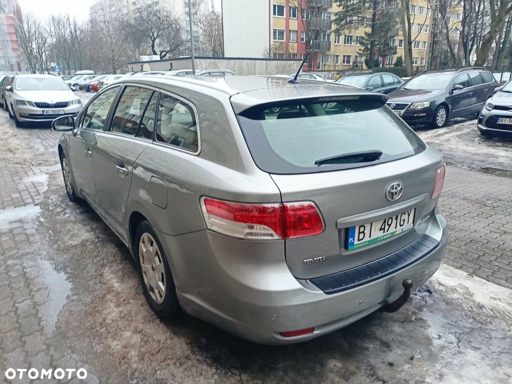 Toyota Avensis 2.0 D-4D - 4