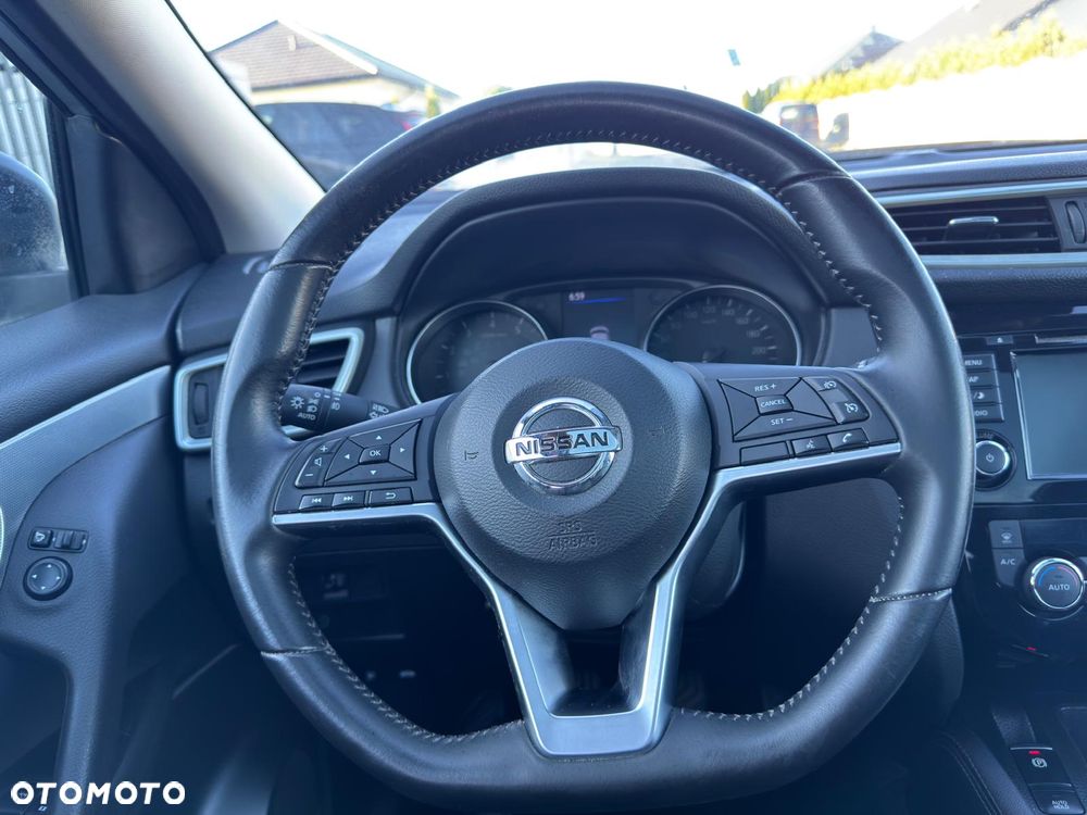 Nissan Qashqai 1.3 DIG-T N-Connecta - 19