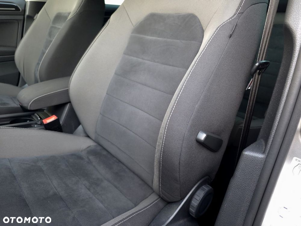 Volkswagen Golf 1.4 TSI BMT Highline - 16