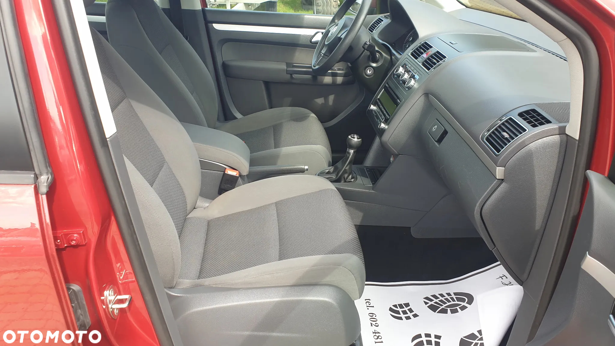 Volkswagen Touran - 13