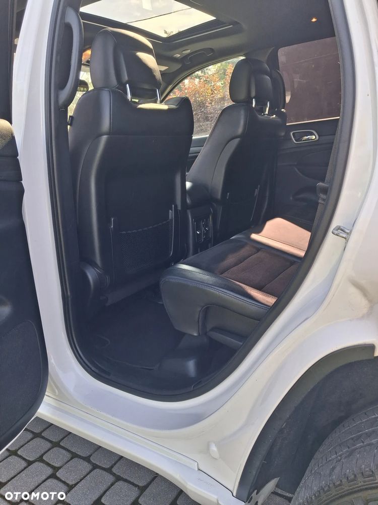 Jeep Grand Cherokee - 10