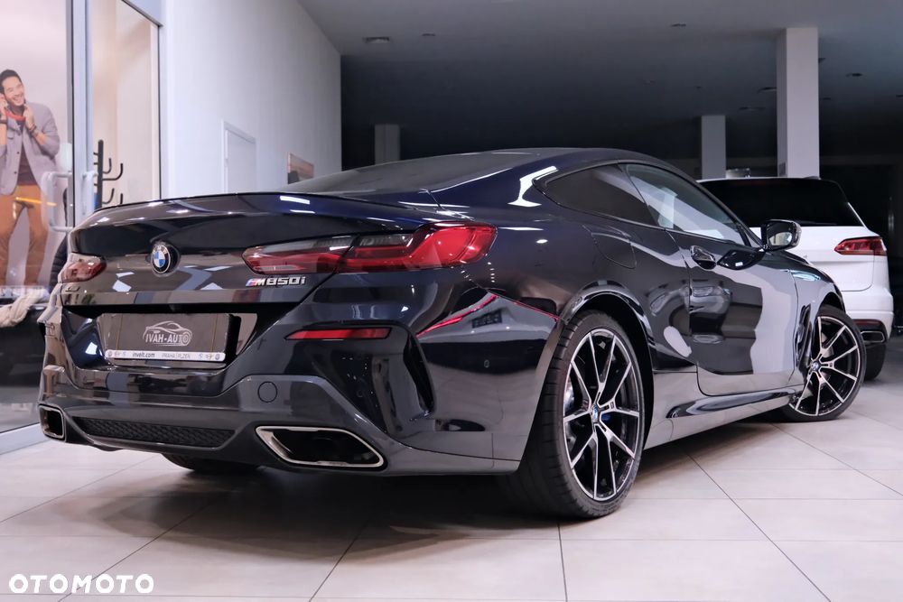 BMW Seria 8 - 16