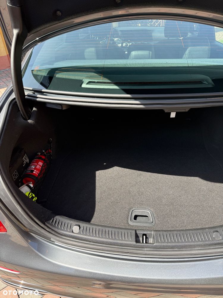 Mercedes-Benz Klasa E 200 4-Matic 9G-TRONIC - 17