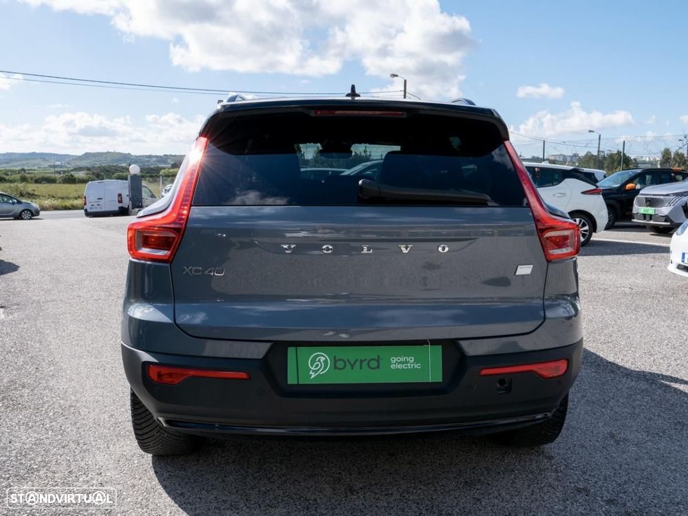 Volvo XC 40 Recharge Pro - 11