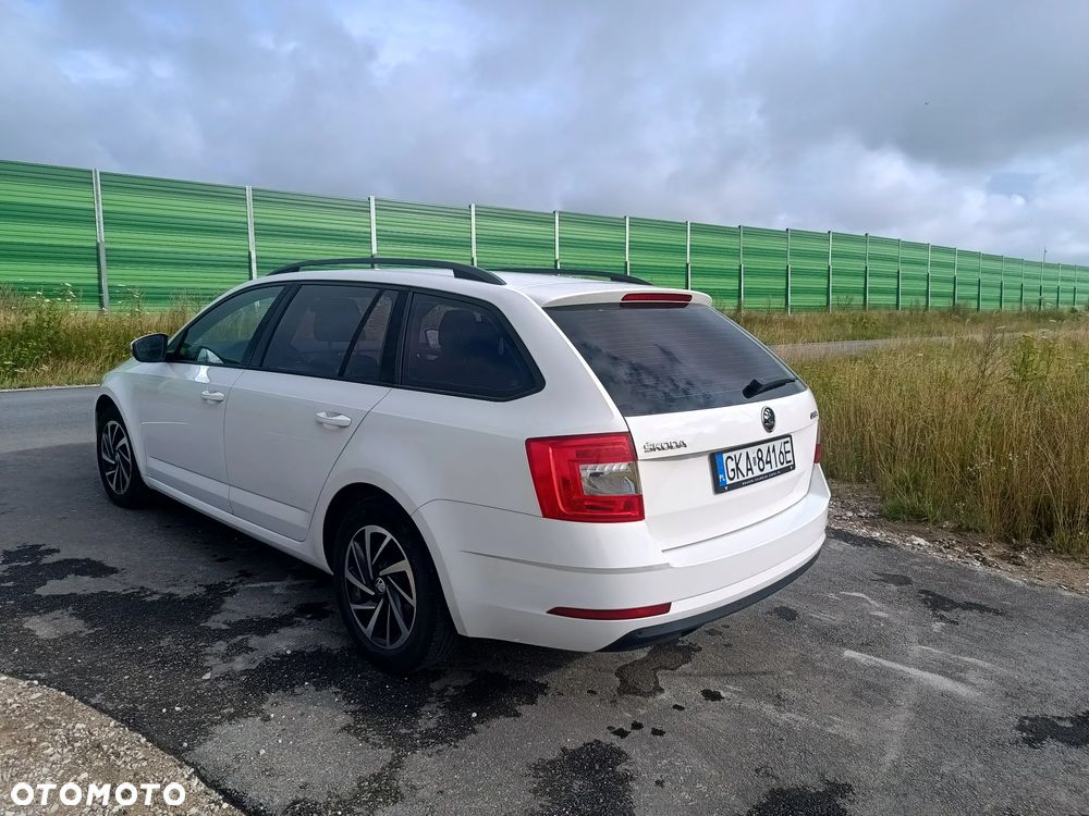 Skoda Octavia 1.6 TDI Ambition - 13