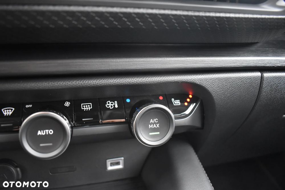 Citroën C5X 1.6 PureTech Shine EAT8 - 30