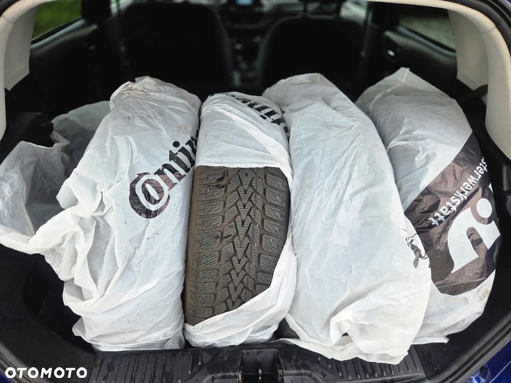 Ford Fiesta 1.0 EcoBoost S&S COOL&CONNECT - 10